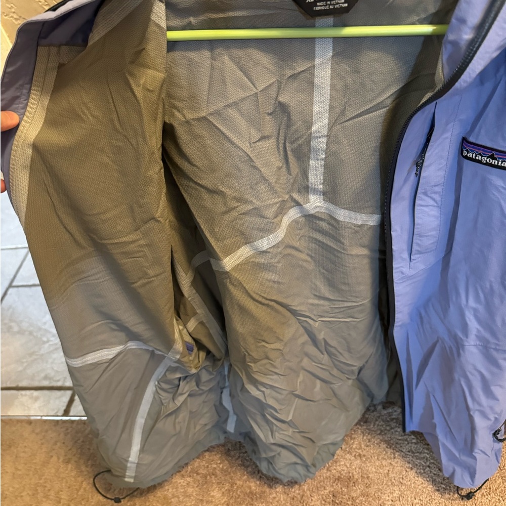 Patagonia Light Purple Hooded Rain Jacket - Picture 7 of 8